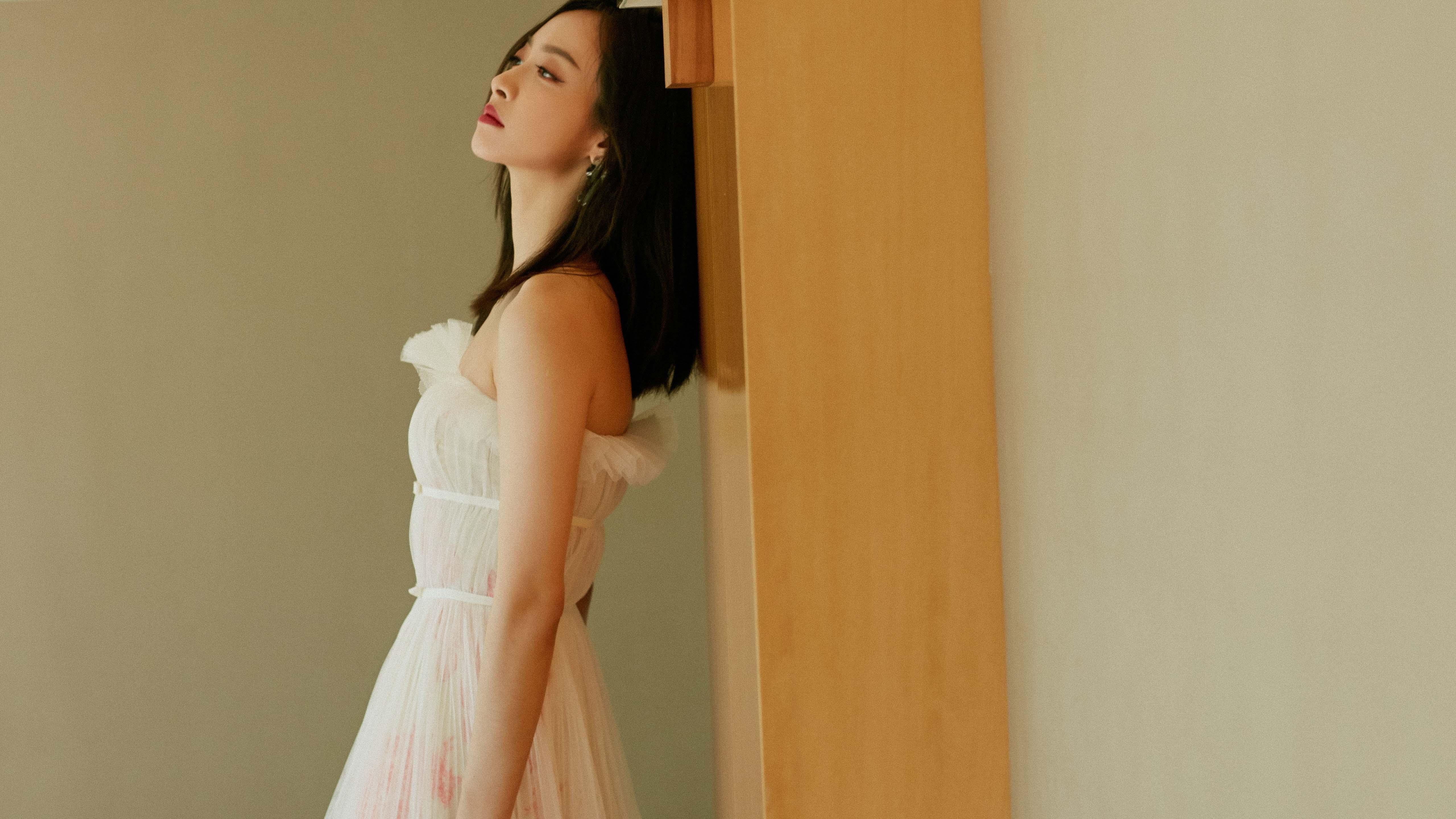 开云下载-湖人鏖战辽宁队，塔图姆压力下完成爆发，一场跨越东西方的篮球梦幻对决