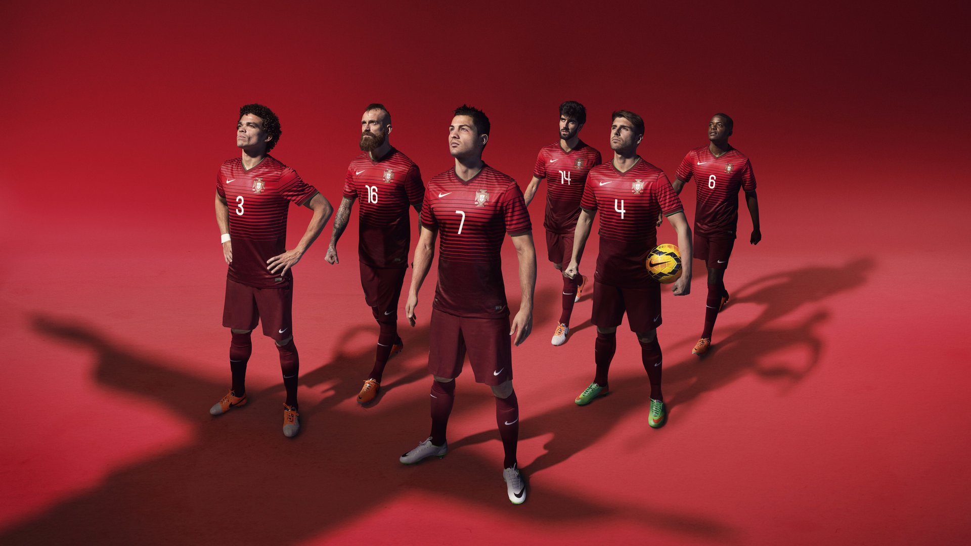 开云体育-防守艺术巅峰！霍勒迪欧冠淘汰赛之夜锁死对手，诠释何为铁壁铜墙